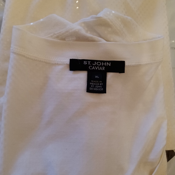 Beautiful New St.John Caviar Sleeveless top - Picture 2 of 6